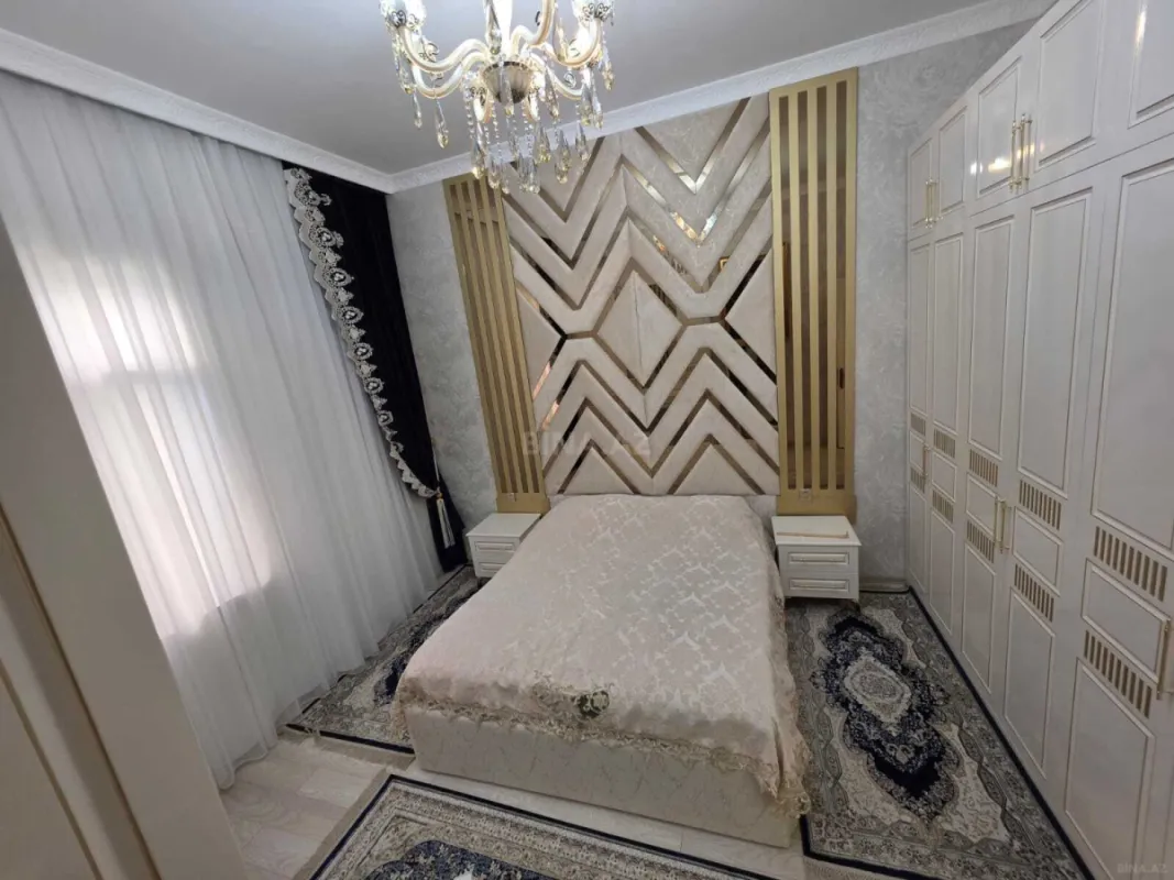 Satılır 4 otaqlı həyət evi 200 m²