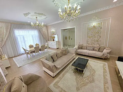 Satılır 4 otaqlı həyət evi 200 m²