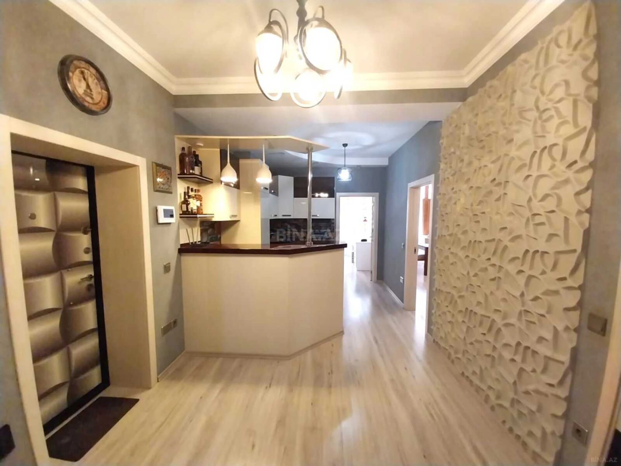 Satılır 3 otaqlı mənzil 102.5 m²