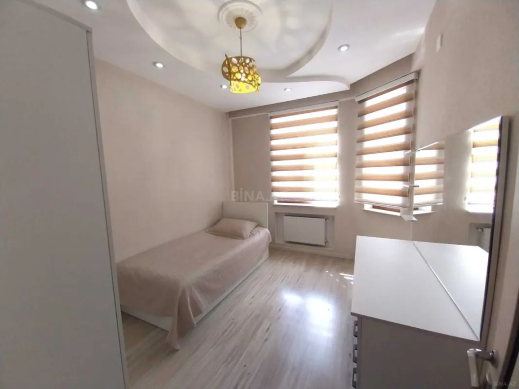 Satılır 3 otaqlı mənzil 102.5 m²