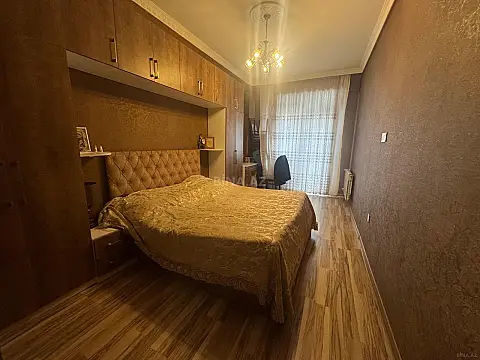 Satılır 2 otaqlı mənzil 70 m²