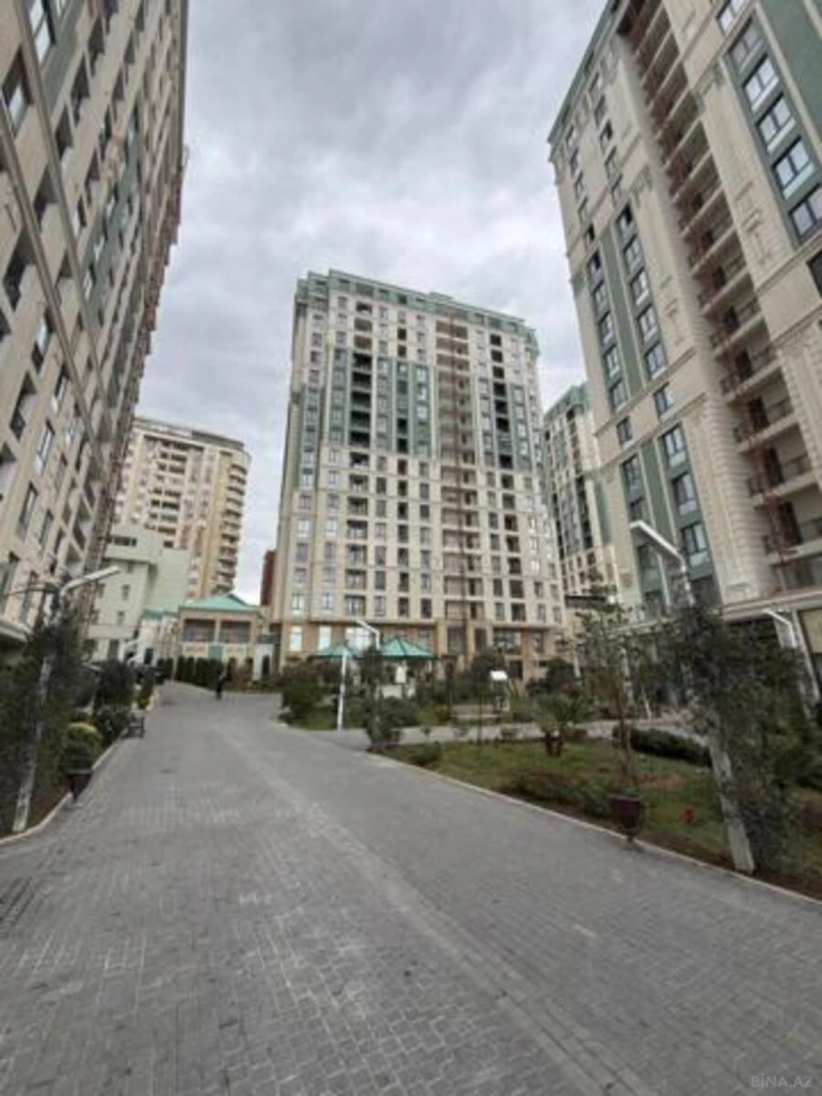 Kirayə verilir 2 otaqlı mənzil 61 m²