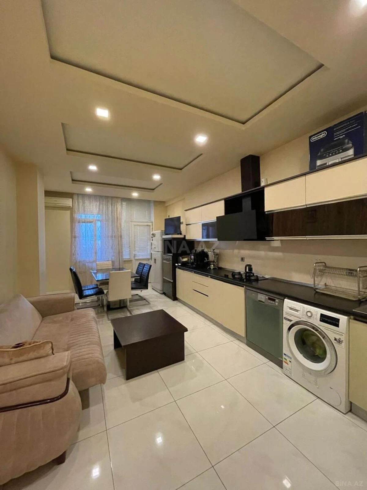 Satılır 4 otaqlı mənzil 200 m²