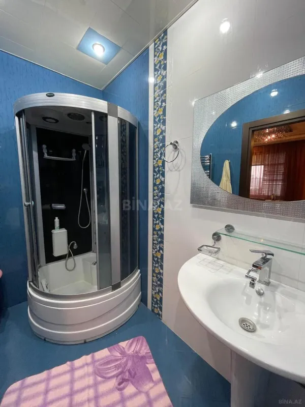 Satılır 4 otaqlı mənzil 200 m²