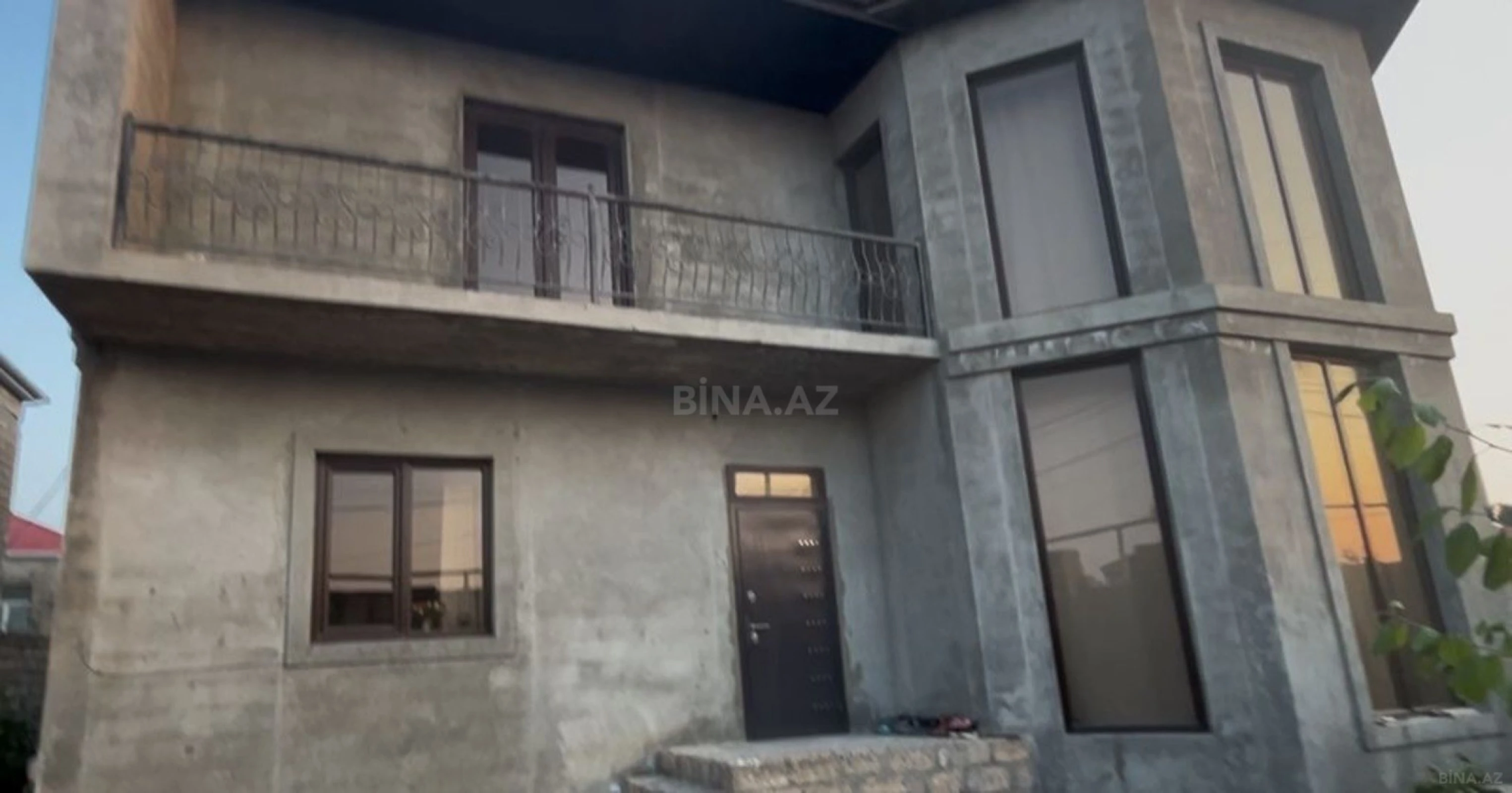 Satılır 7 otaqlı həyət evi 320 m²