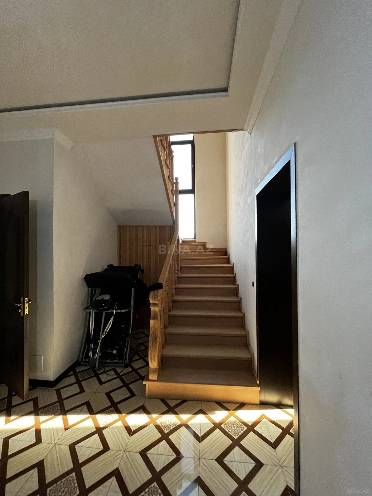 Satılır 7 otaqlı həyət evi 320 m²