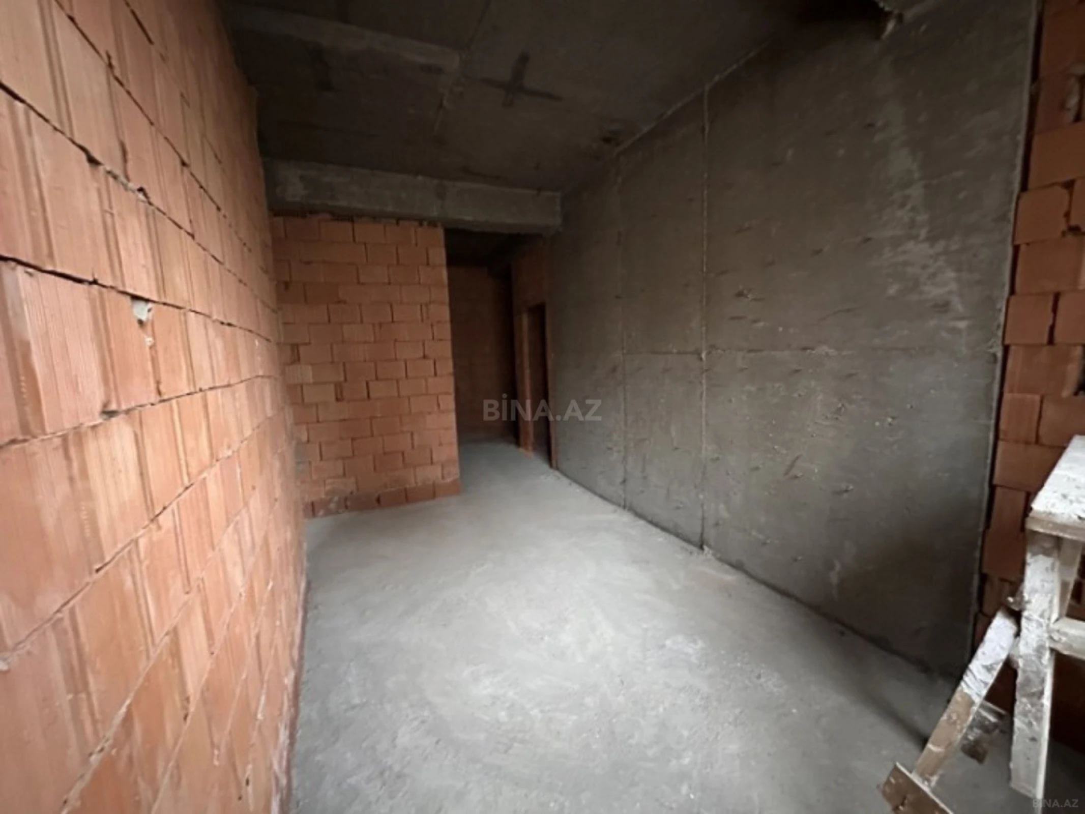 Satılır 2 otaqlı mənzil 80 m²