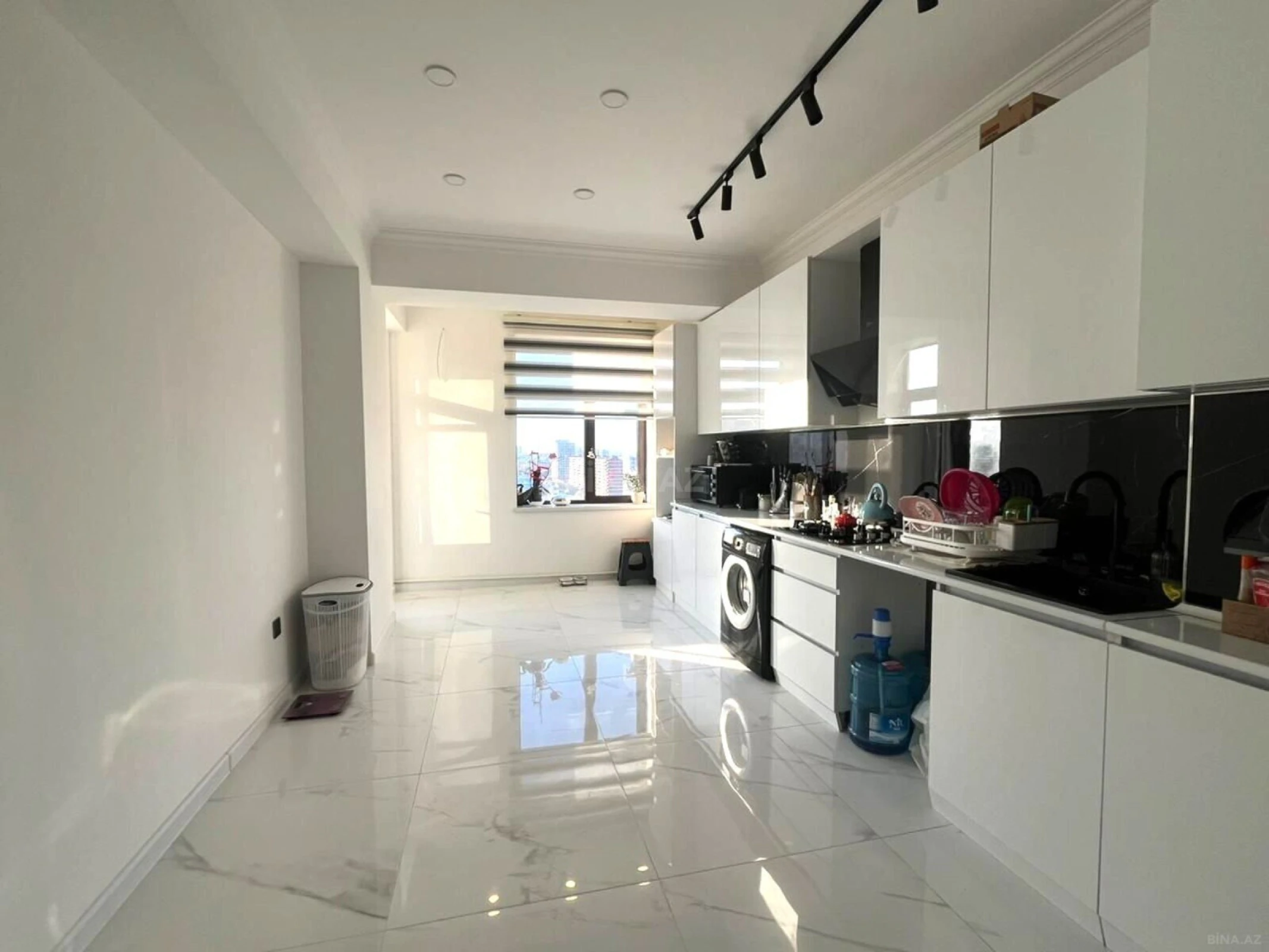 Satılır 2 otaqlı mənzil 100 m²