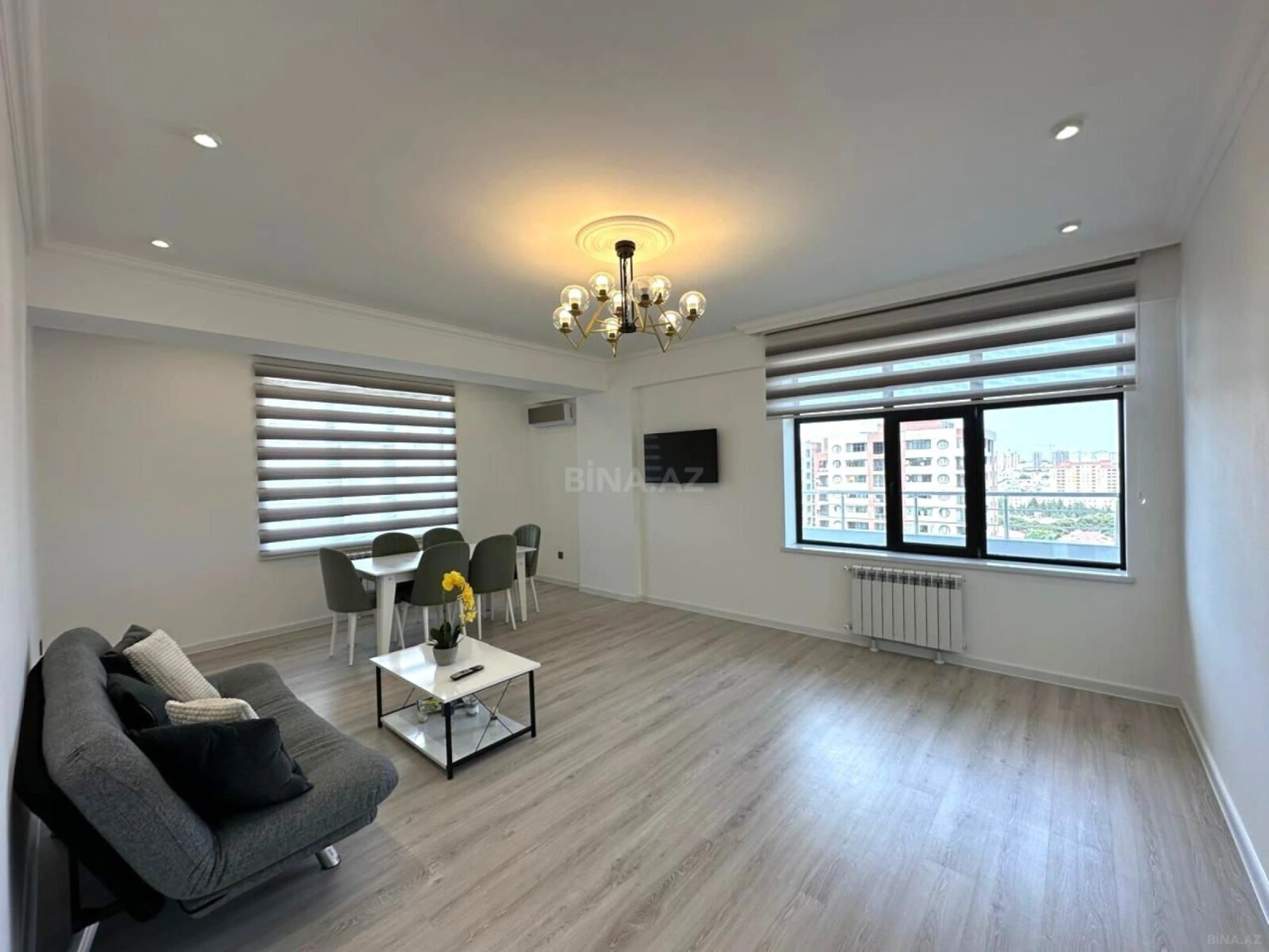Satılır 2 otaqlı mənzil 100 m²