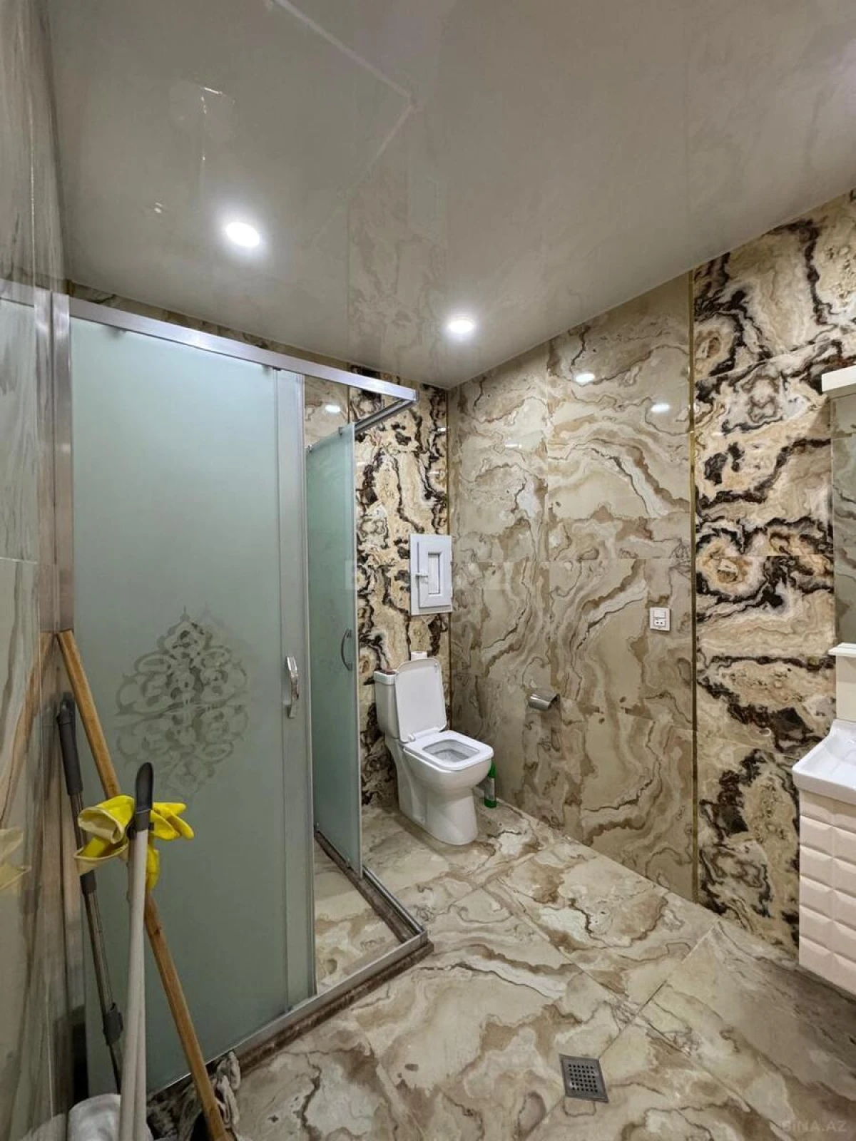 Satılır 2 otaqlı mənzil 78 m²