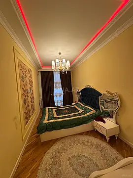 Satılır 2 otaqlı mənzil 78 m²