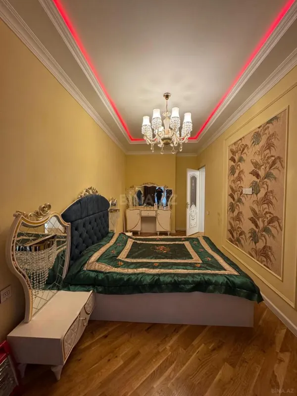 Satılır 2 otaqlı mənzil 78 m²