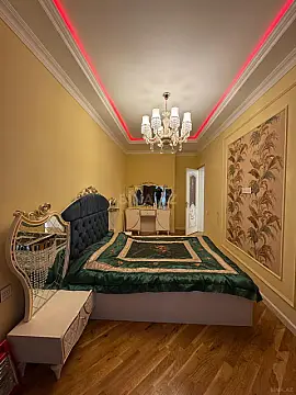 Satılır 2 otaqlı mənzil 78 m²