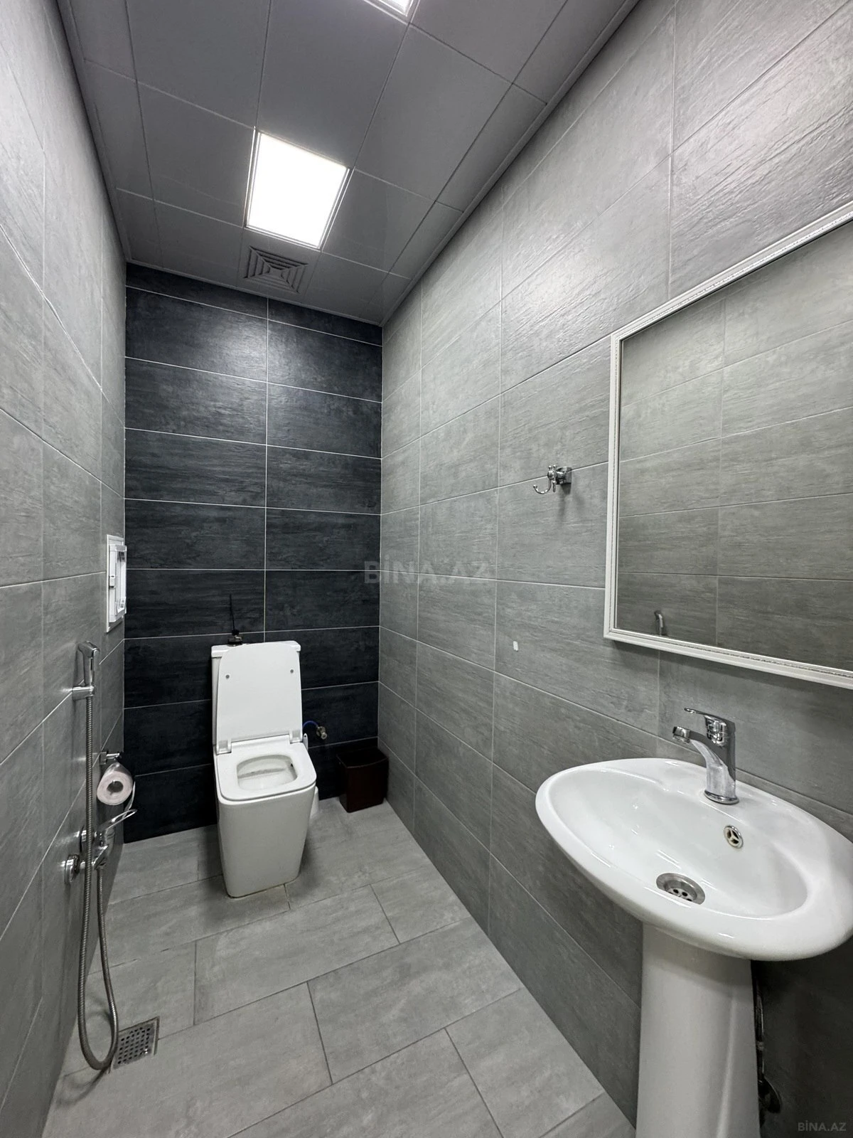 Kirayə verilir 3 otaqlı mənzil 120 m²