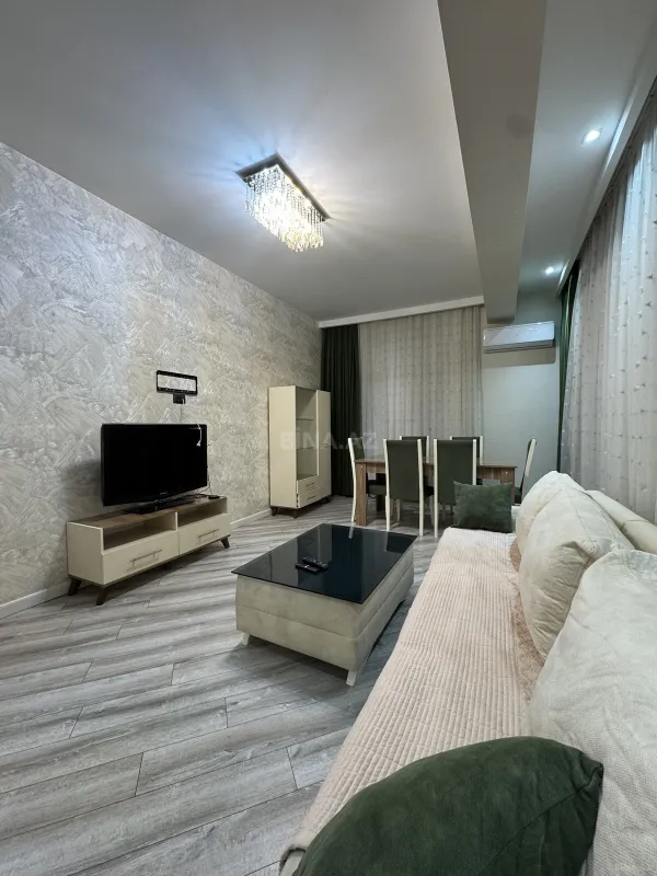 Kirayə verilir 3 otaqlı mənzil 120 m²