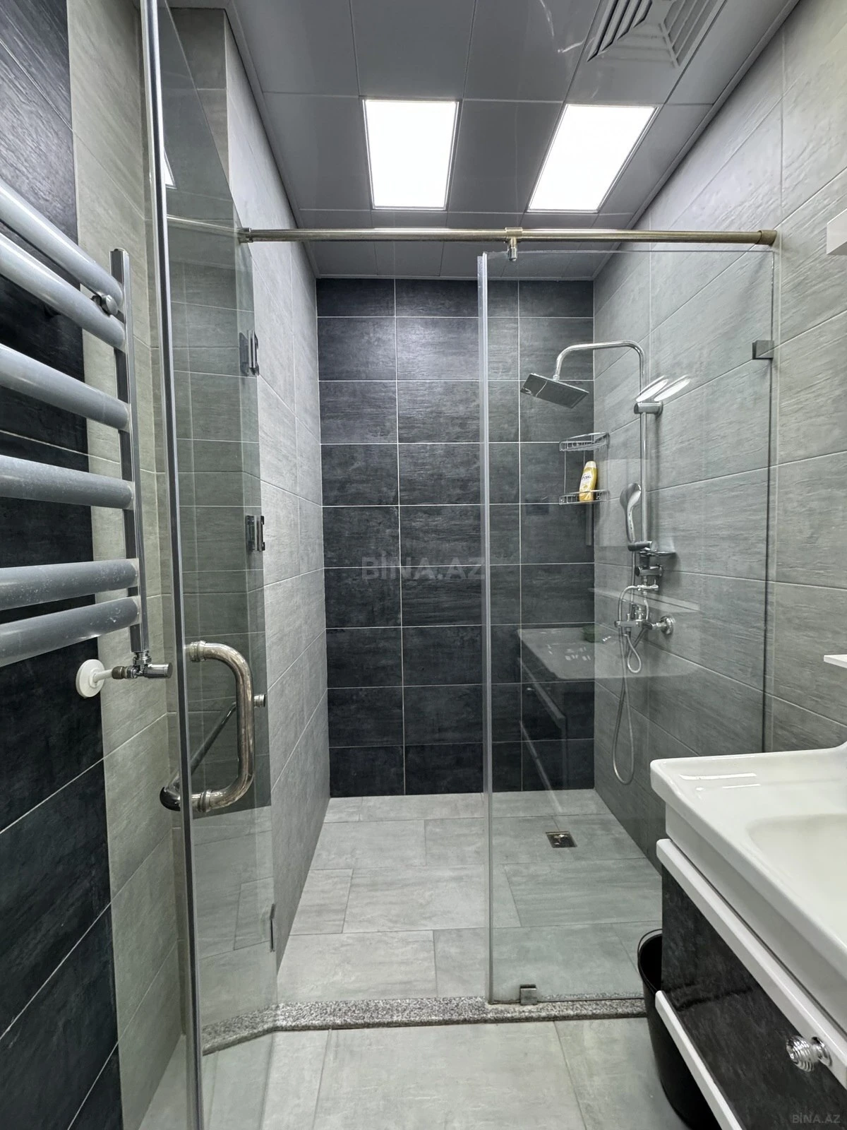 Kirayə verilir 3 otaqlı mənzil 120 m²