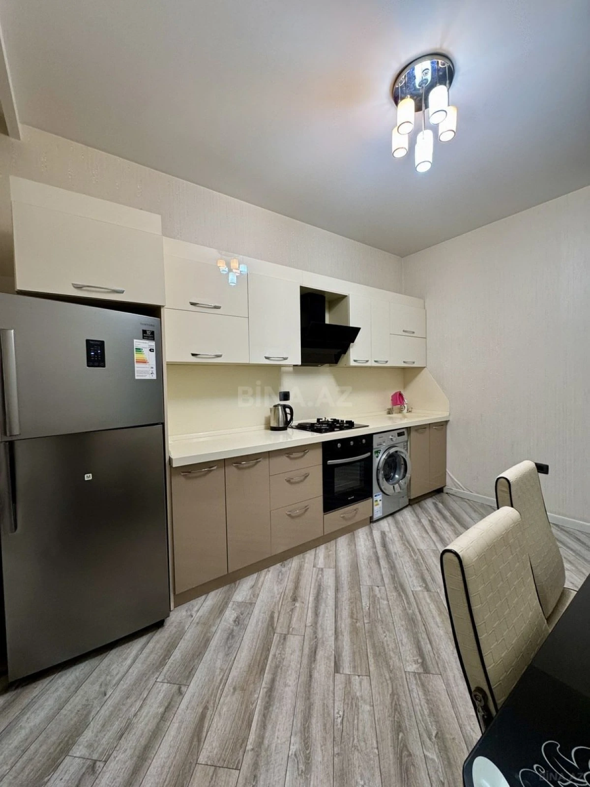 Kirayə verilir 3 otaqlı mənzil 120 m²