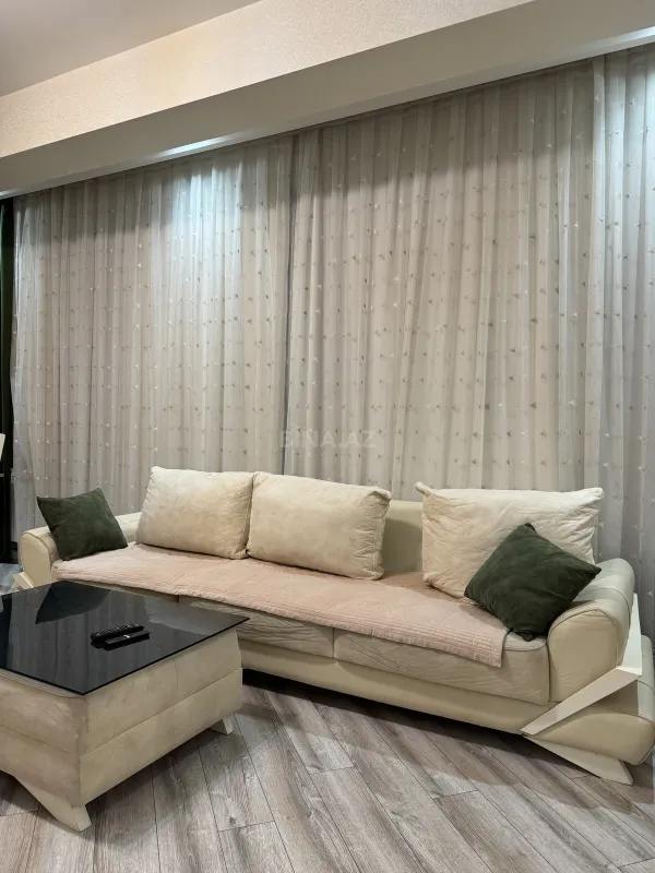 Kirayə verilir 3 otaqlı mənzil 120 m²