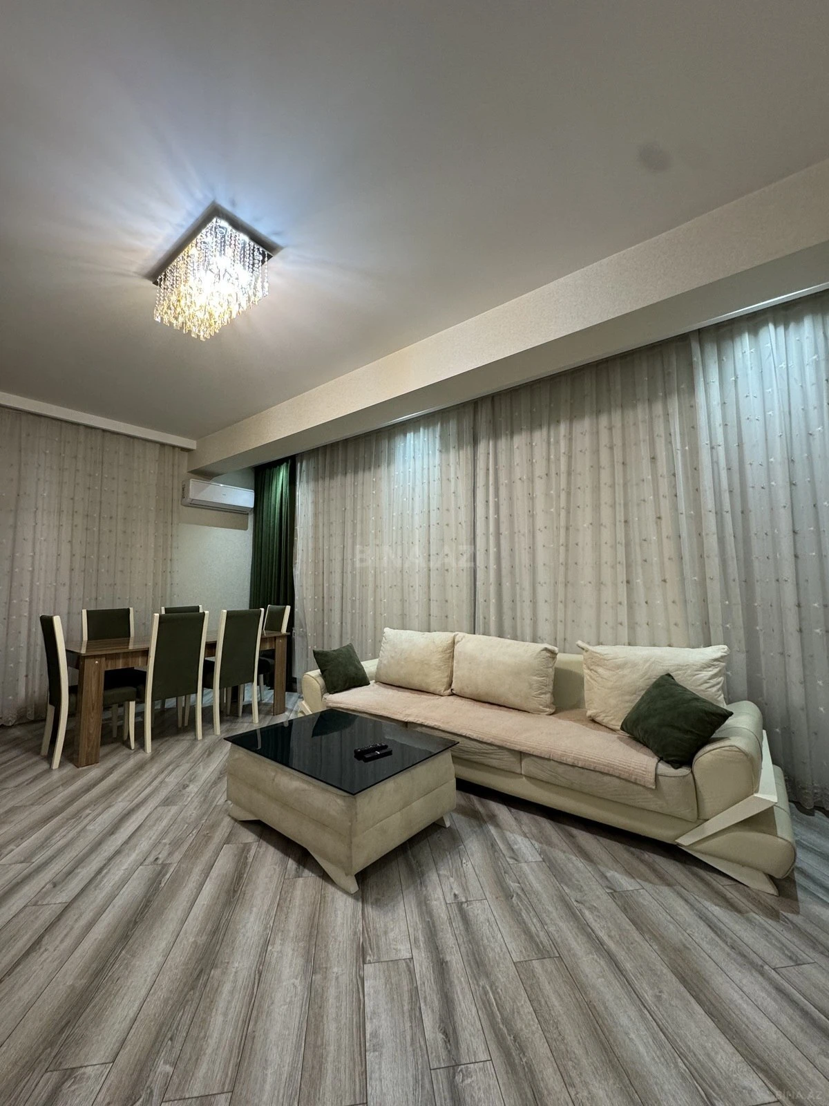 Kirayə verilir 3 otaqlı mənzil 120 m²