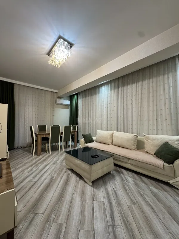 Kirayə verilir 3 otaqlı mənzil 120 m²