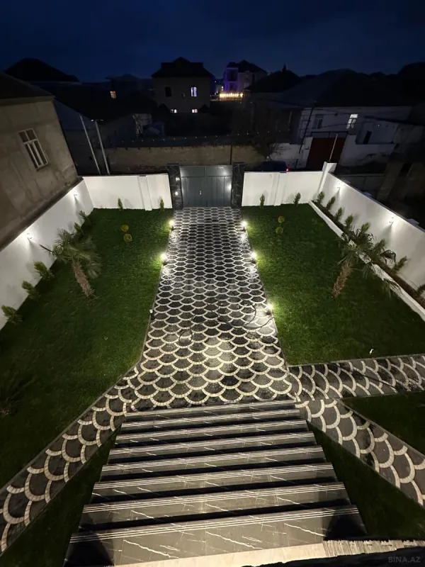 Satılır 6 otaqlı həyət evi 300 m²
