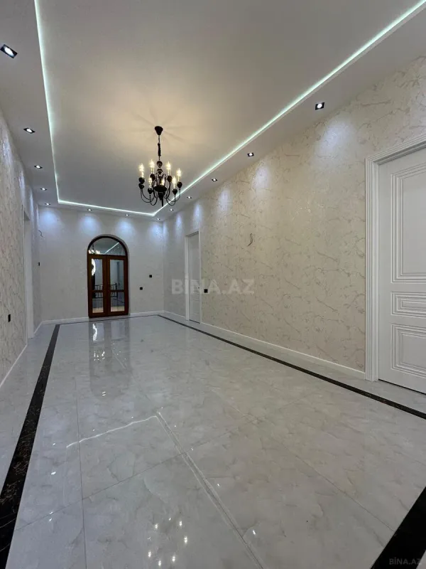 Satılır 6 otaqlı həyət evi 300 m²