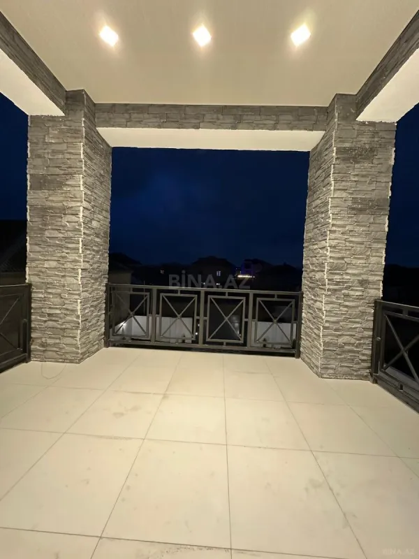 Satılır 6 otaqlı həyət evi 300 m²