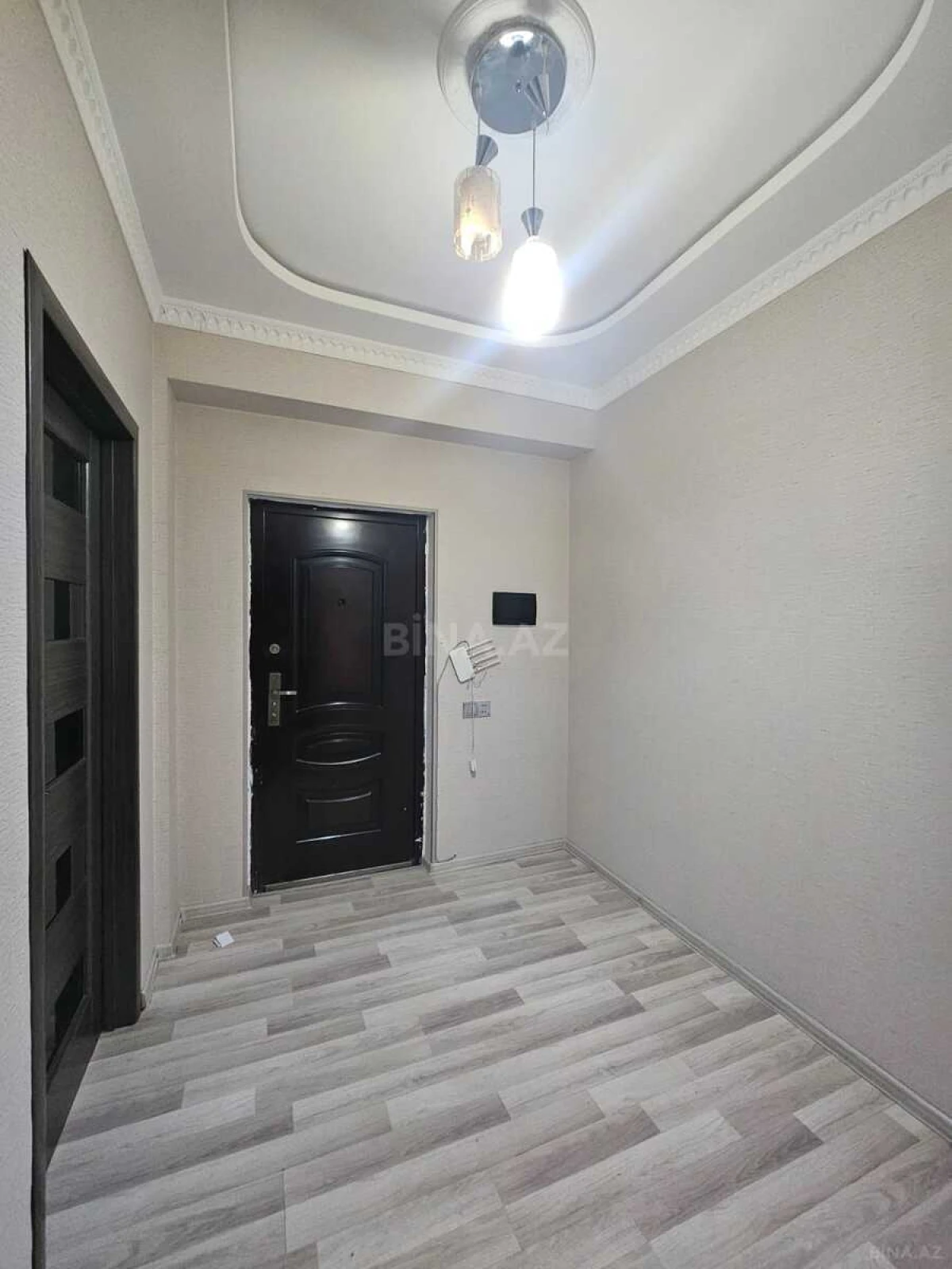 Satılır 2 otaqlı mənzil 57 m²