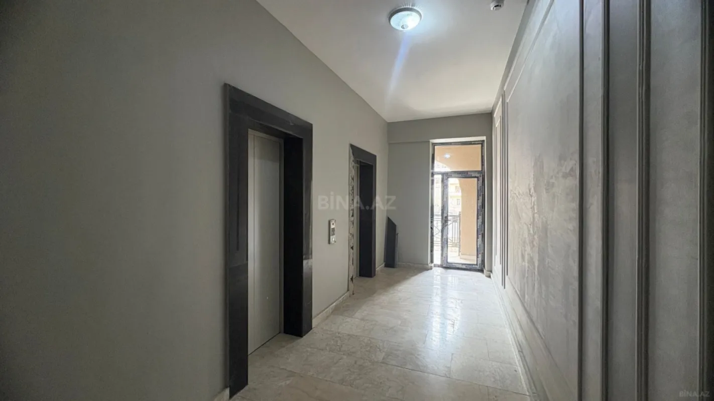 Satılır 3 otaqlı mənzil 169 m²