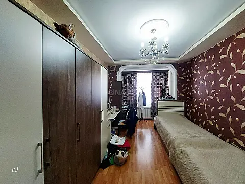 Satılır 3 otaqlı mənzil 72 m²