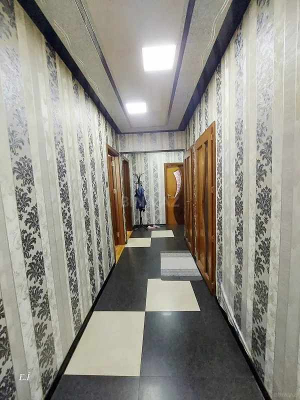 Satılır 3 otaqlı mənzil 72 m²