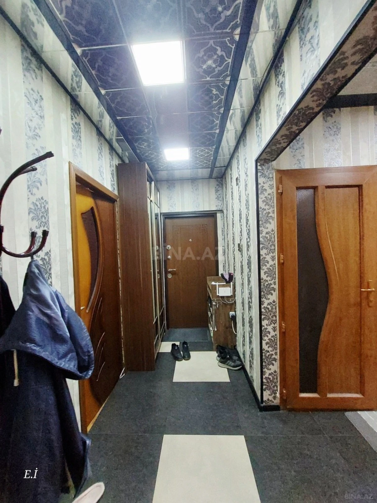 Satılır 3 otaqlı mənzil 72 m²
