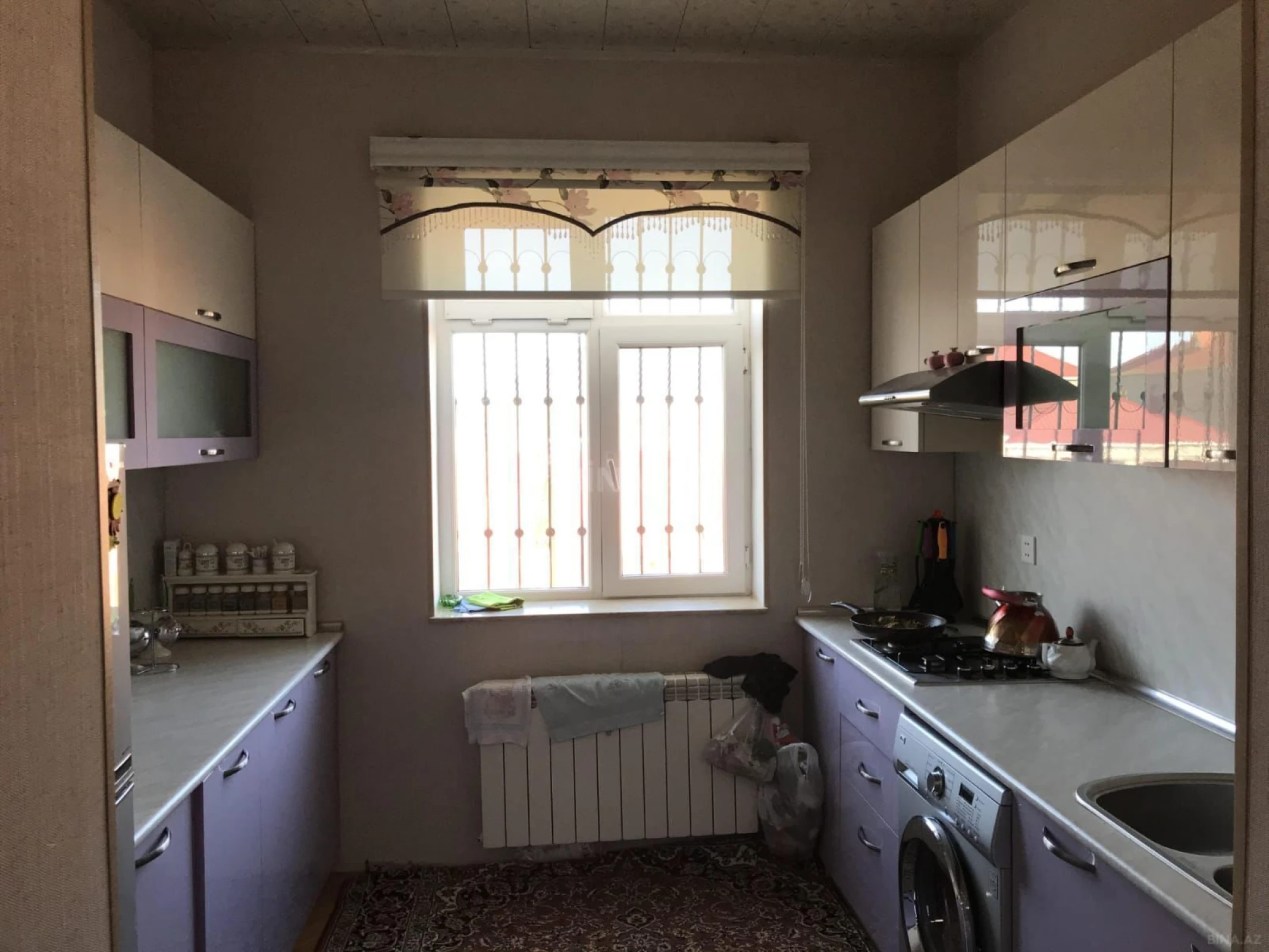 Satılır 4 otaqlı həyət evi 240 m²