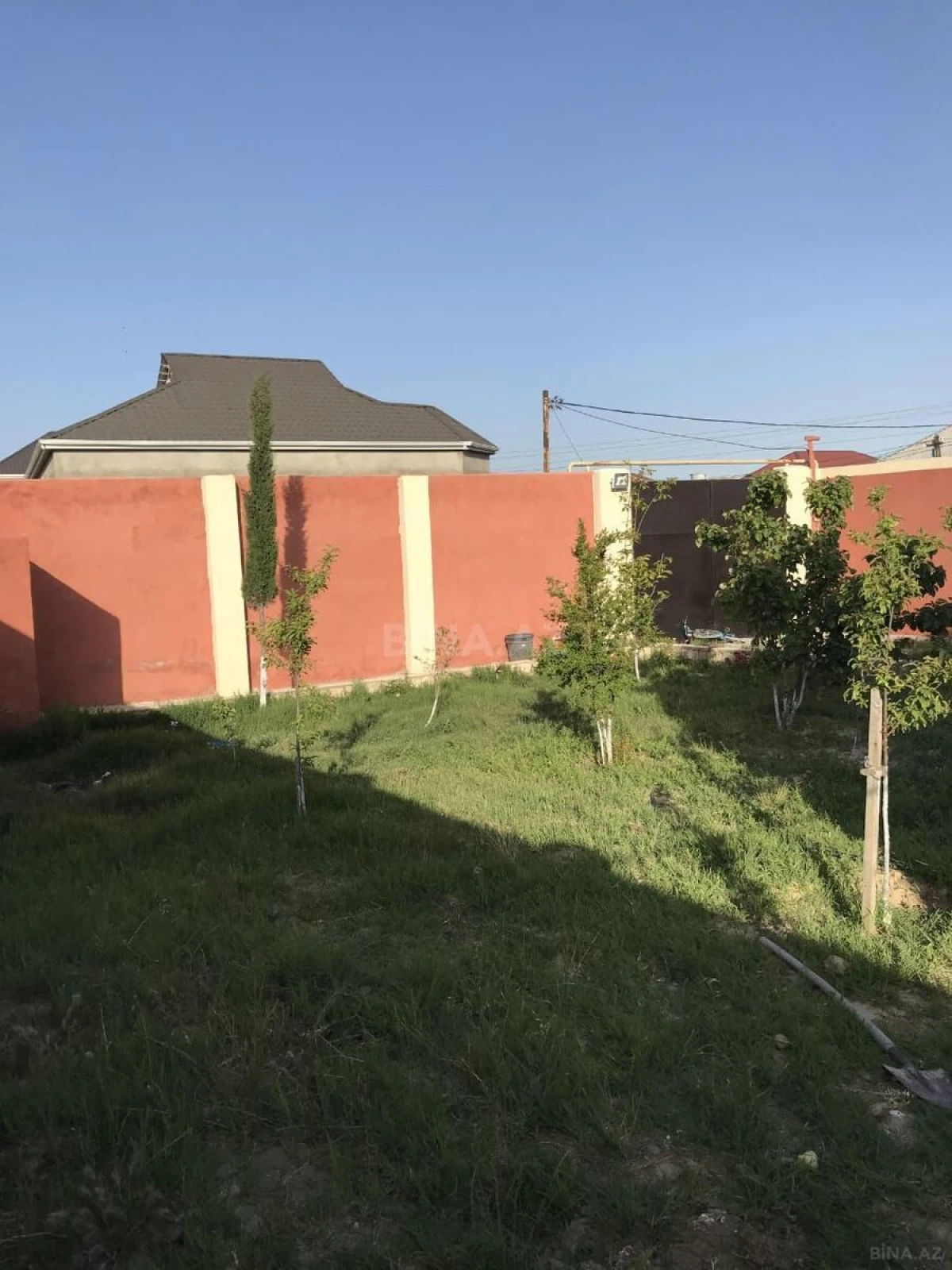 Satılır 4 otaqlı həyət evi 240 m²