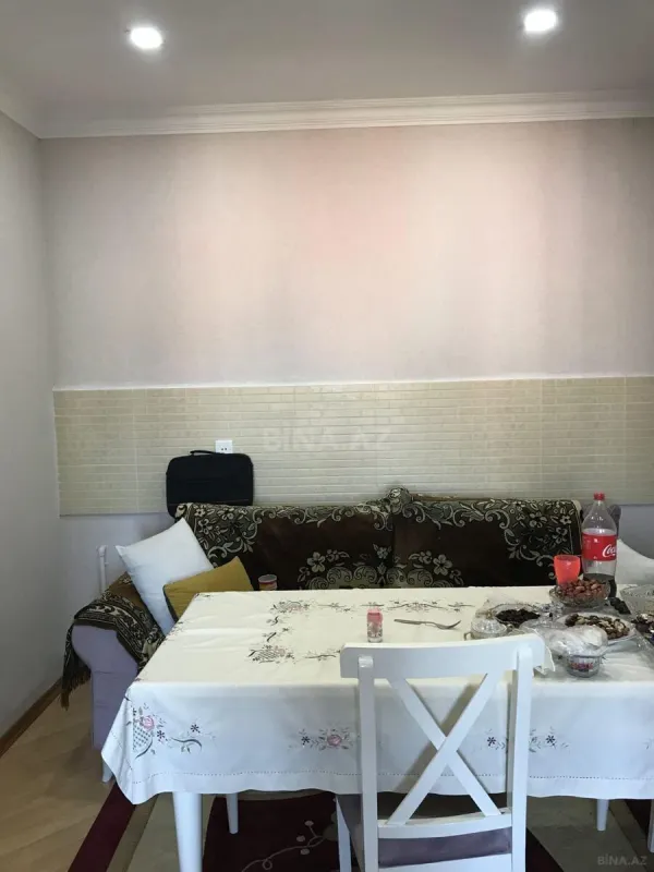 Satılır 4 otaqlı həyət evi 240 m²