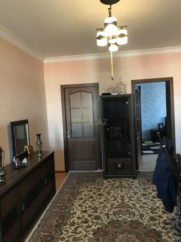 Satılır 4 otaqlı həyət evi 240 m²