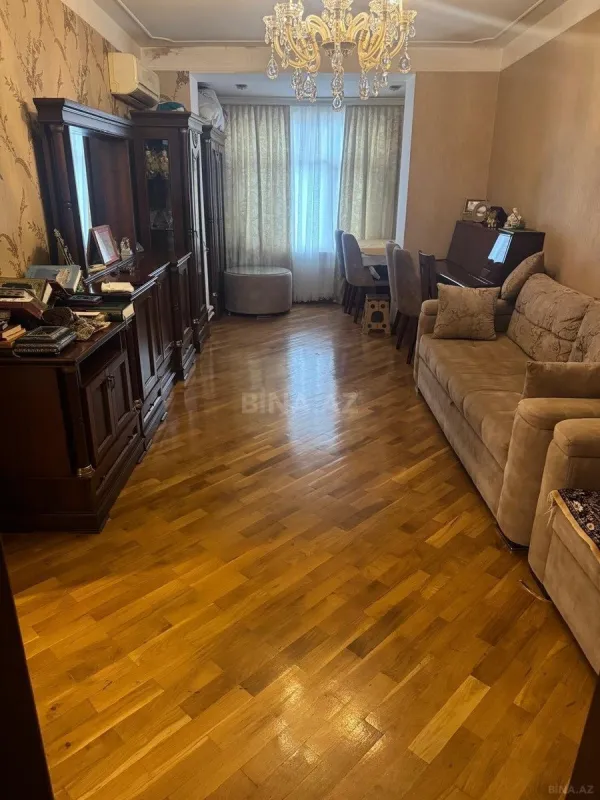 Satılır 3 otaqlı mənzil 70 m²