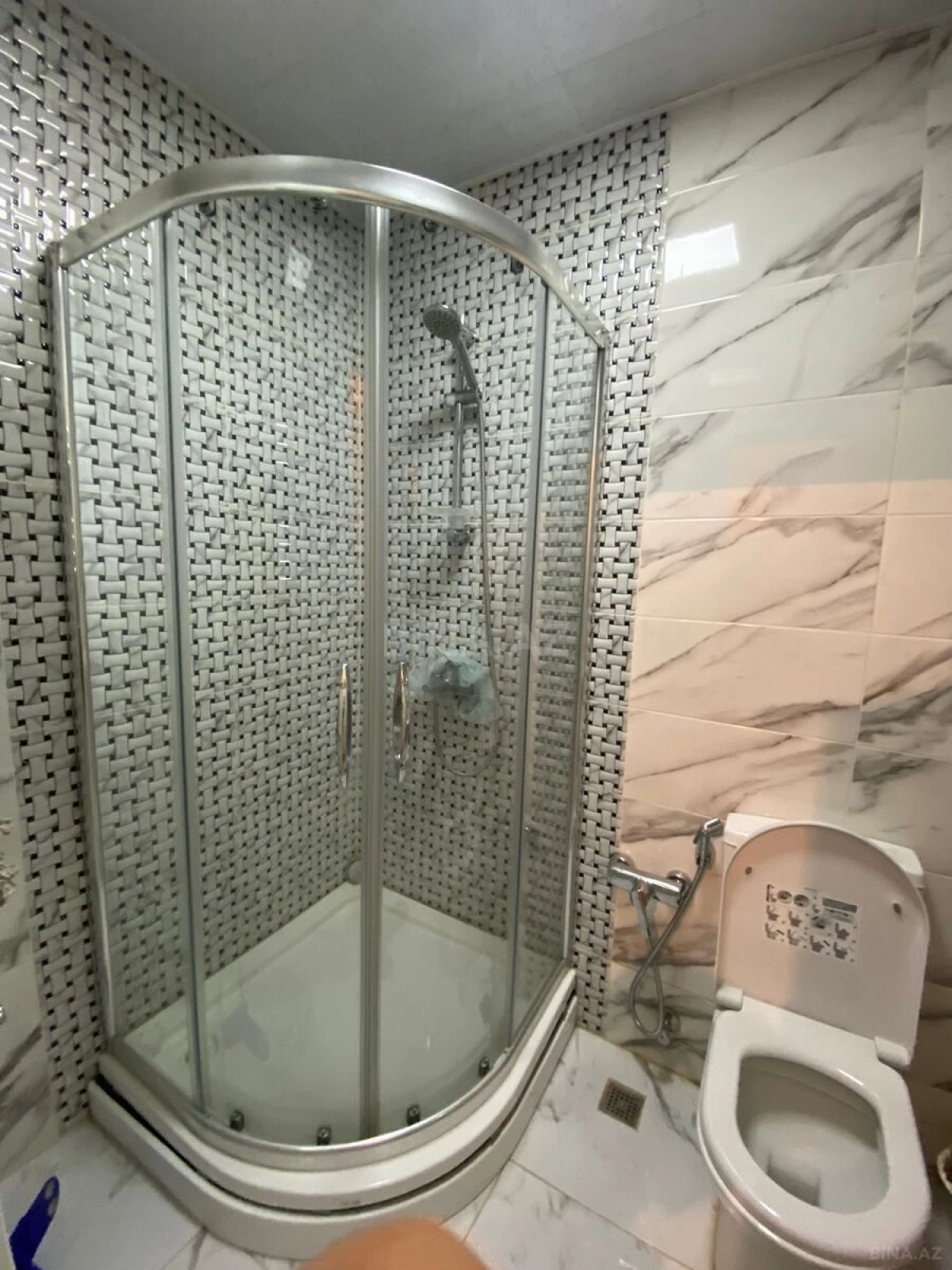 Kirayə verilir 2 otaqlı mənzil 55 m²