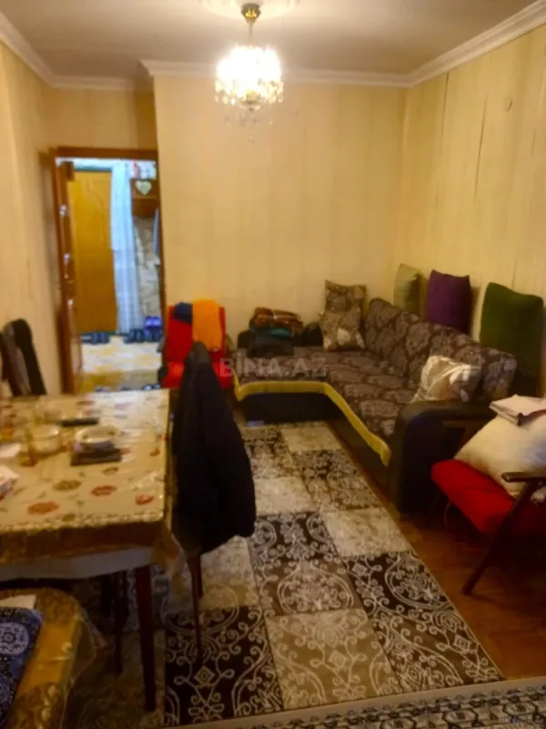 Satılır 2 otaqlı mənzil 72 m²