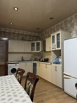 Kirayə verilir 1 otaqlı mənzil 60 m²