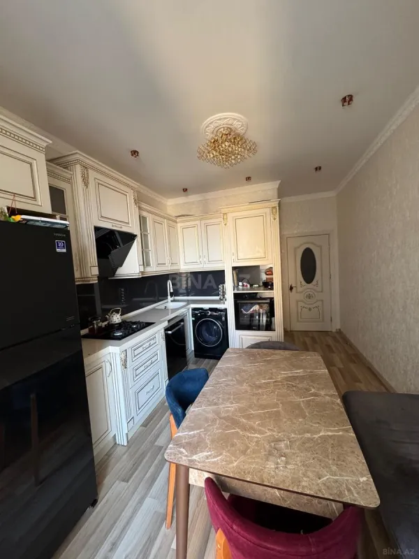 Satılır 2 otaqlı mənzil 100 m²