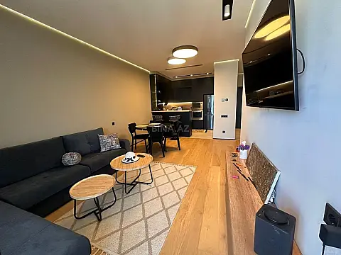 Kirayə verilir 2 otaqlı mənzil 79 m²