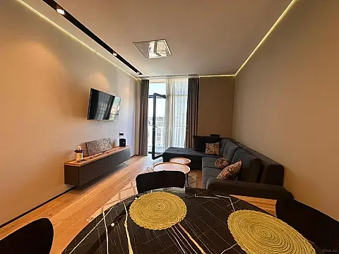 Kirayə verilir 2 otaqlı mənzil 79 m²