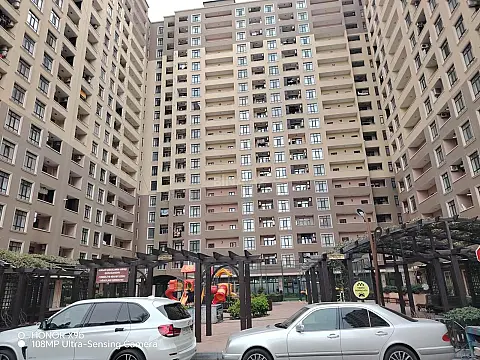 Kirayə verilir 2 otaqlı mənzil 120 m²