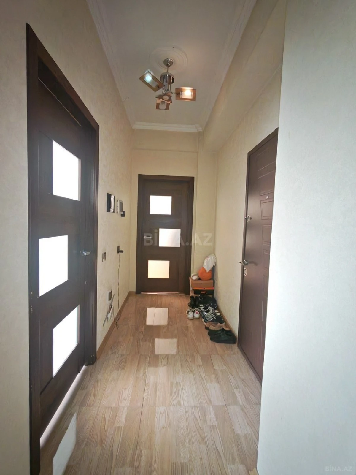 Satılır 2 otaqlı mənzil 64 m²