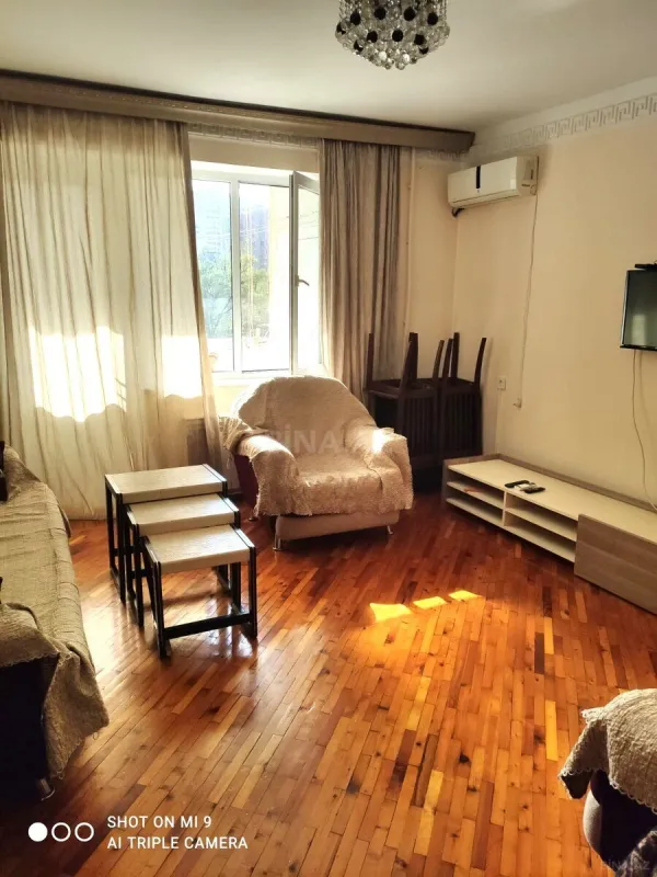 Kirayə verilir 2 otaqlı mənzil 65 m²