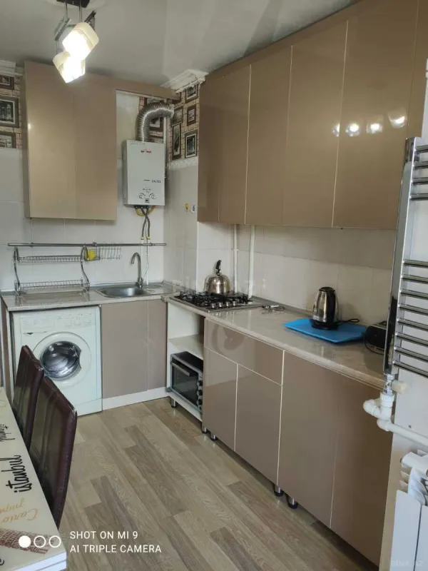 Kirayə verilir 2 otaqlı mənzil 65 m²
