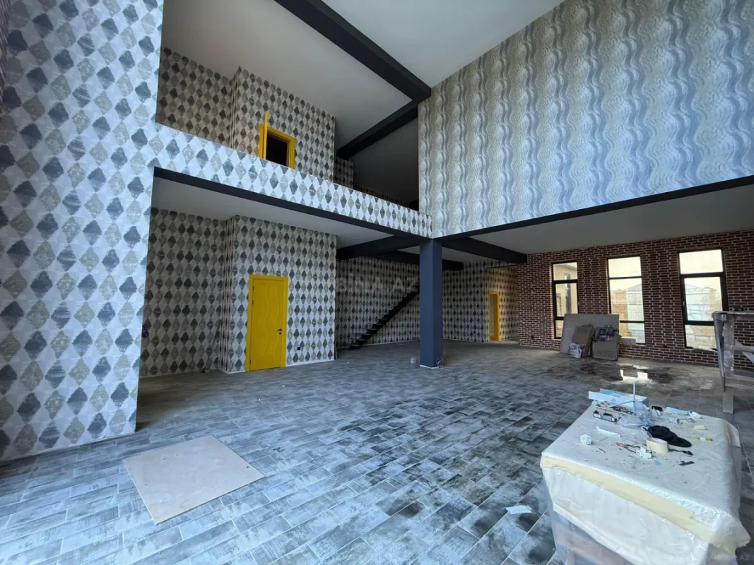 Satılır 10 otaqlı həyət evi 550 m²