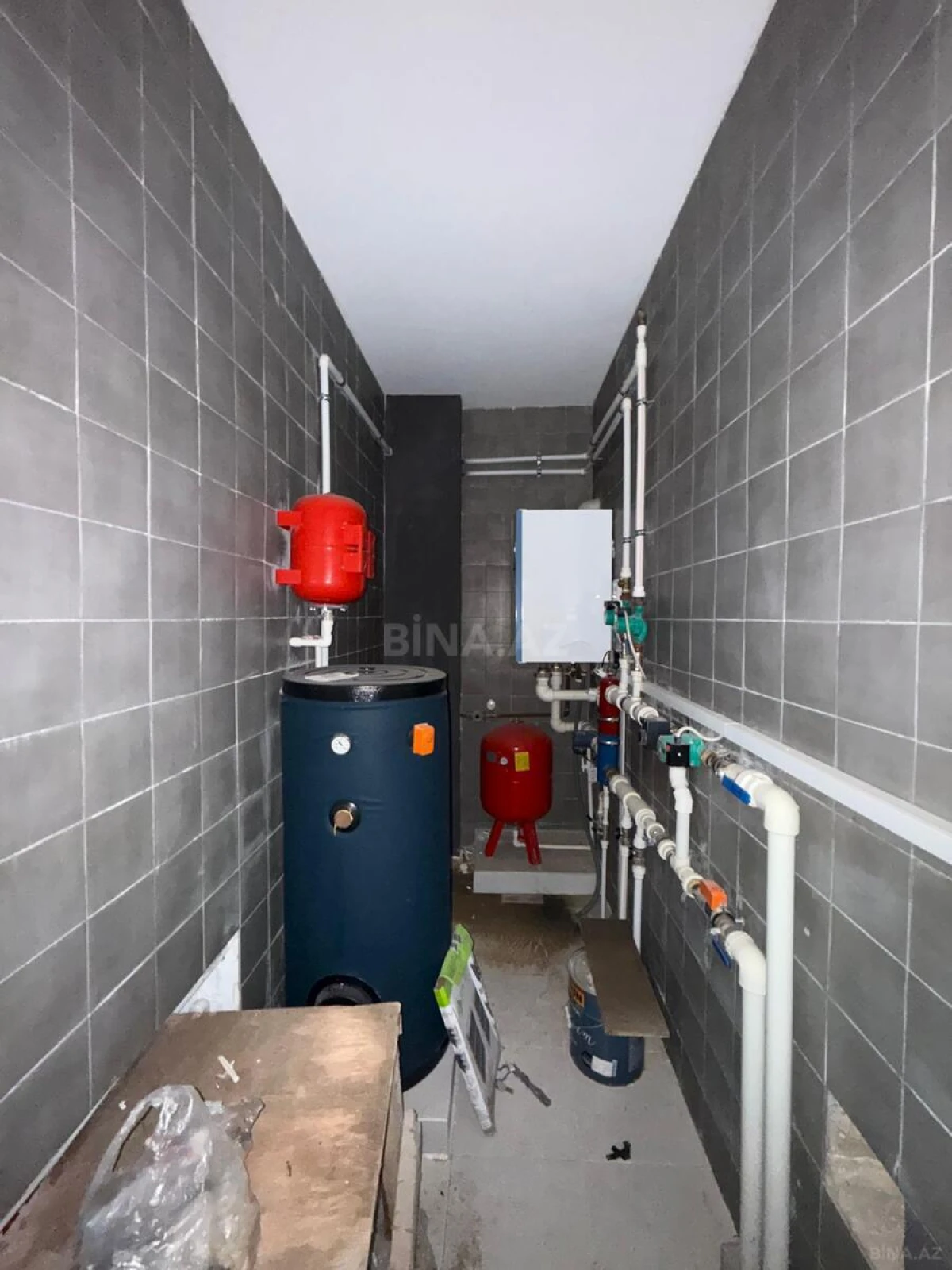 Satılır 10 otaqlı həyət evi 550 m²
