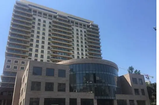 Kirayə verilir 4 otaqlı mənzil 200 m² — Bakı, Yasamal 4 otaq 200.00 m²